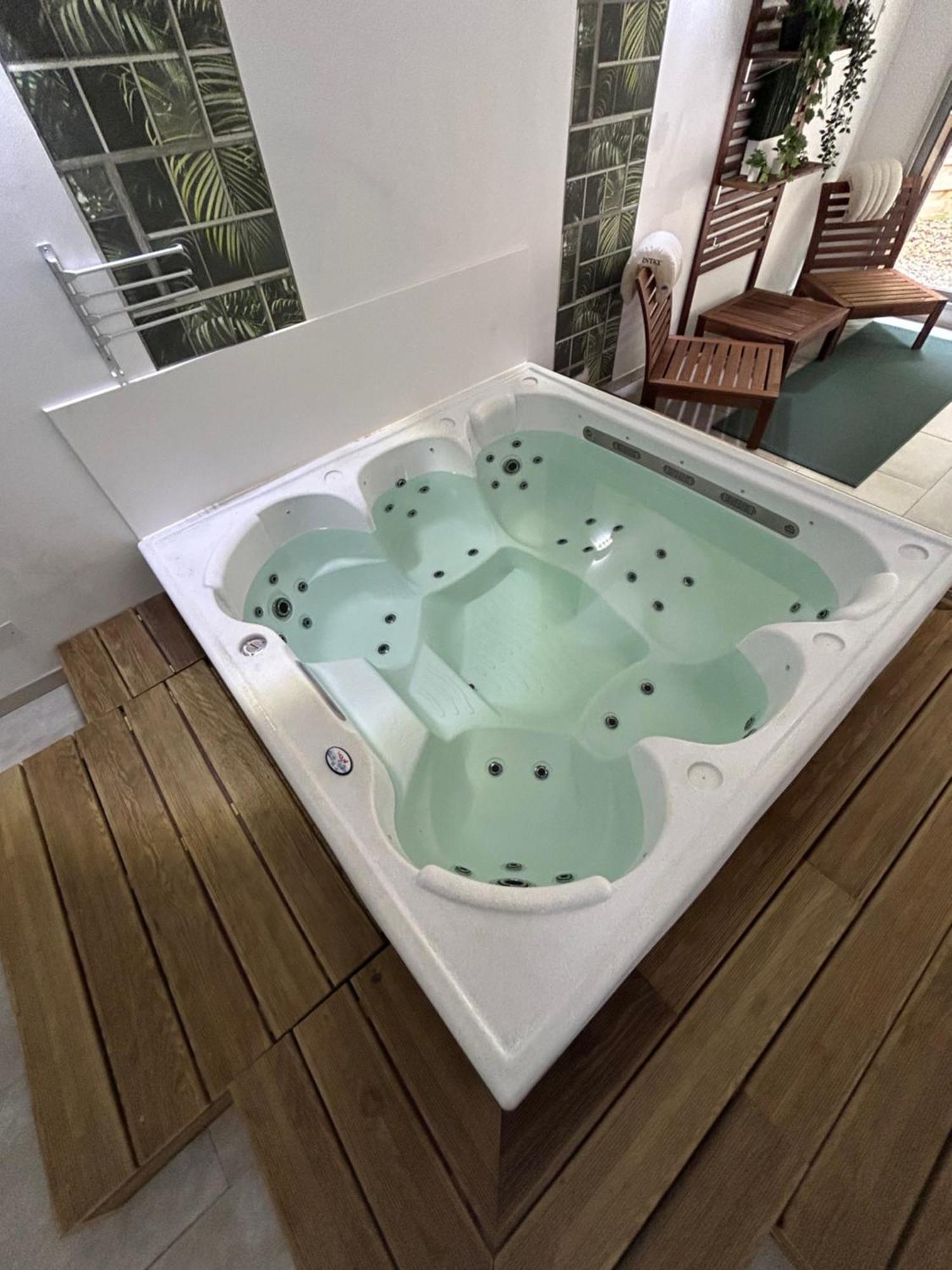 Loft And Spa Les Preaux Εξωτερικό φωτογραφία